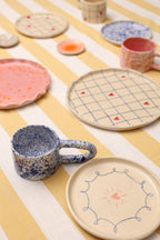 Ceramiczne zastawa, talerze i kubki