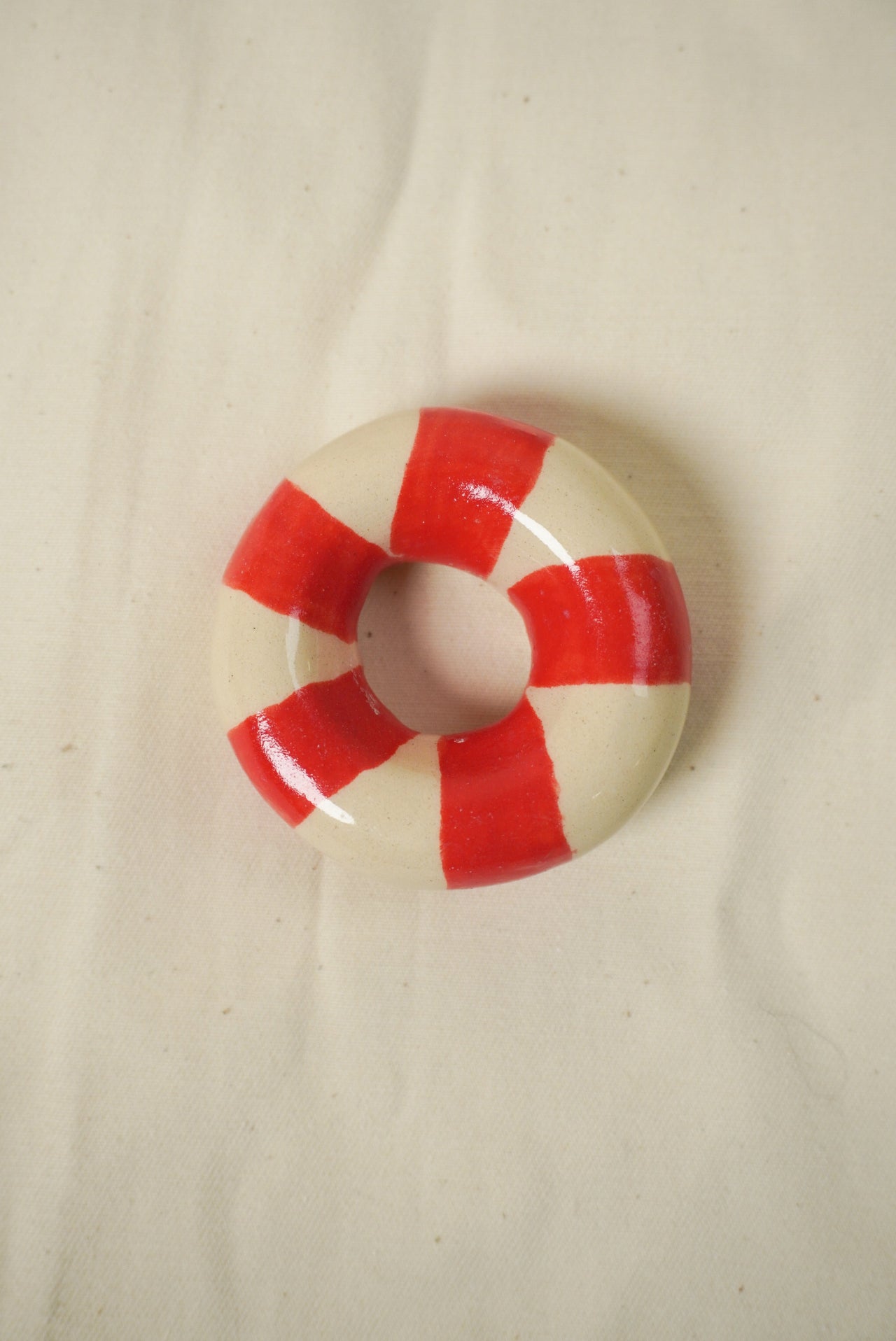 Świecznik oponka czerwono-biały