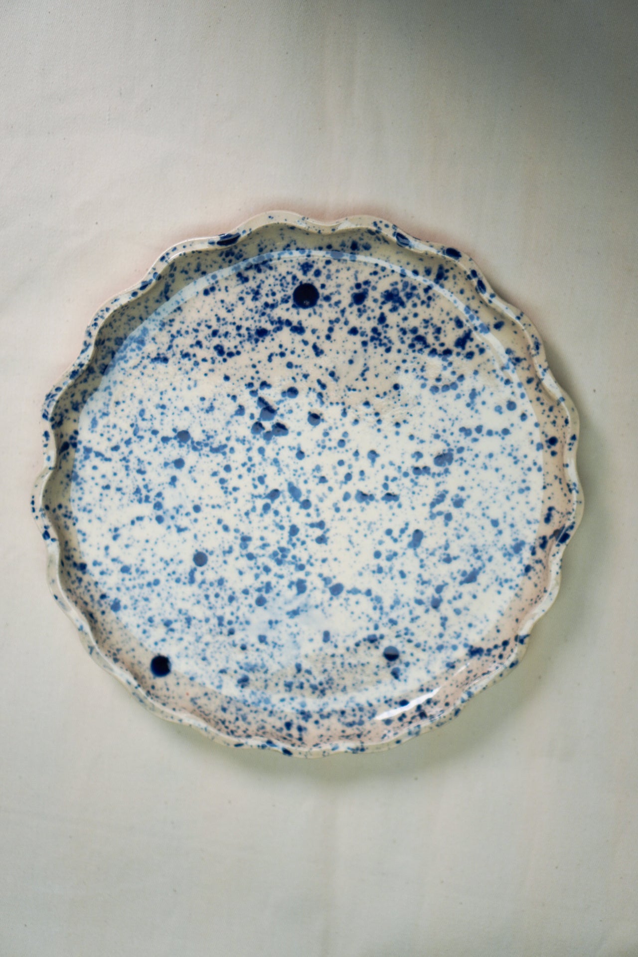 Talerz z falbanką kobalt splashes