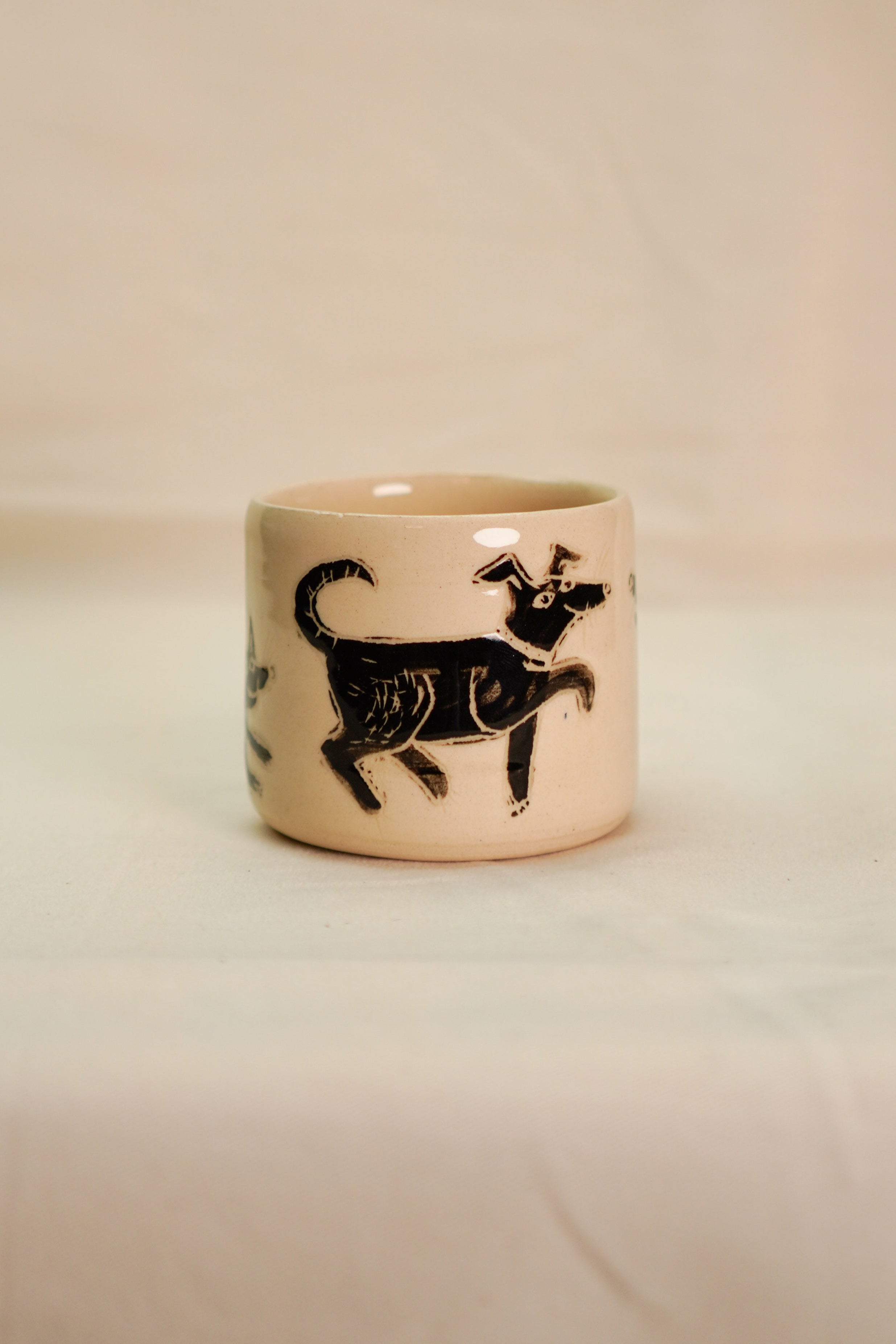 Czarka z czarnym psem personalizowana