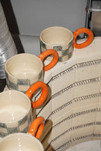 Filiżanki w kratkę