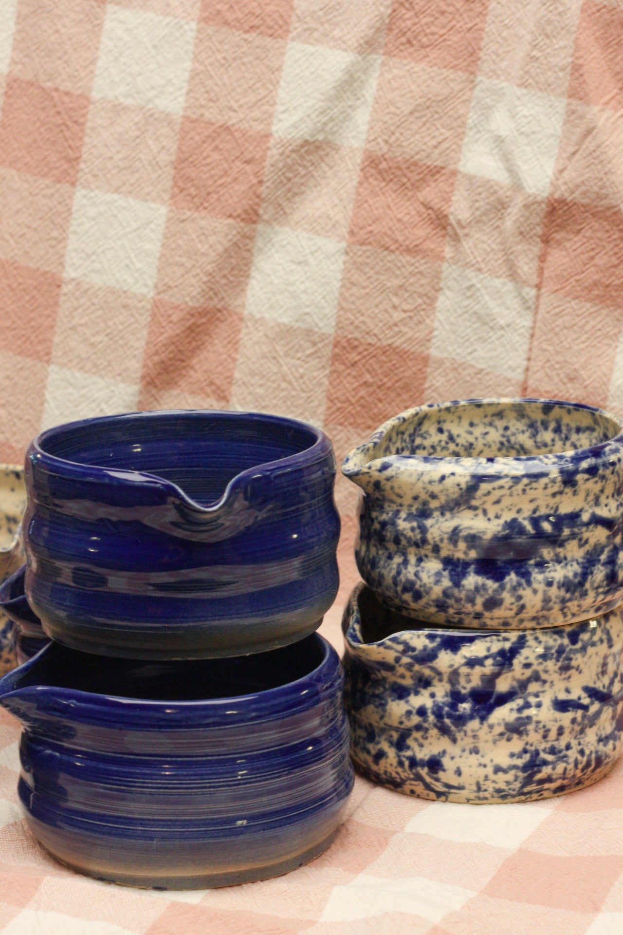 kobaltowe i nakrapiane matchawany