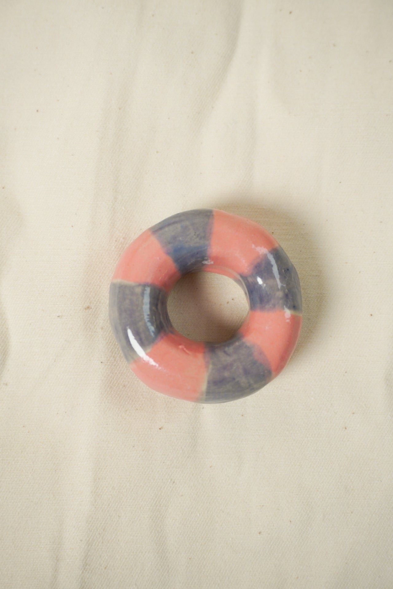 Świecznik oponka różowo-fioletowy