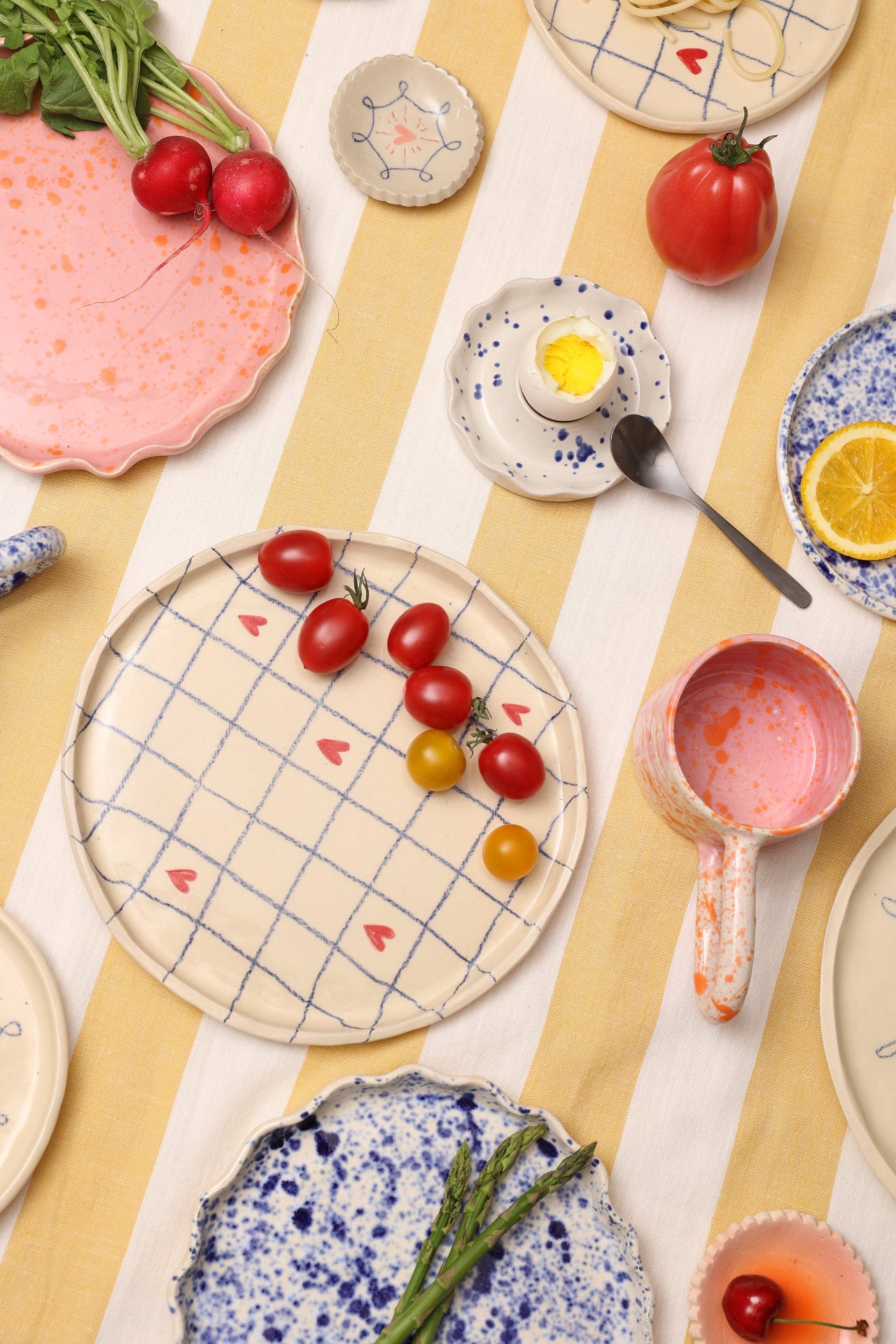 Widok śniadania kolorowy stół